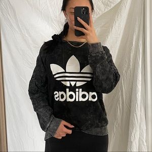 Adidas oversized crewneck